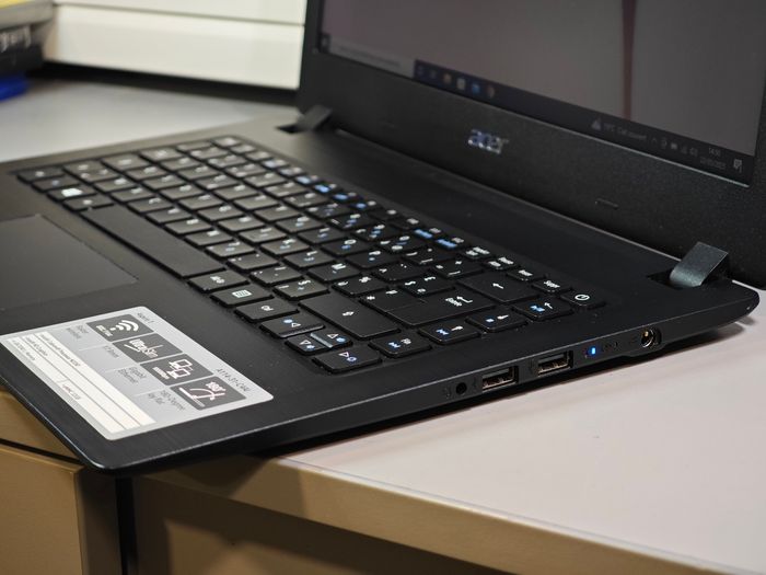 Ordinateur Portable Acer Aspire 1 A114-31 / Celeron N3350/ SSD 32Go/ Ram 4Go/ Intel HD Graphics/ W10/ Garantie 1an - photo numéro 5