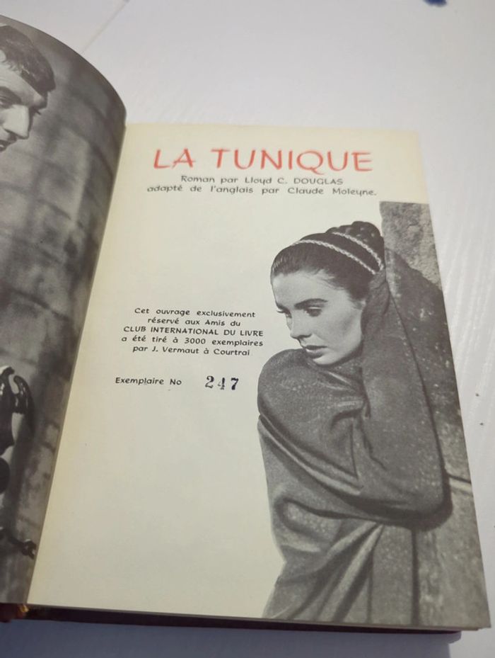 Lloyd C. Douglas - La Tunique Numérotées Exemplaire N 247 - photo numéro 3