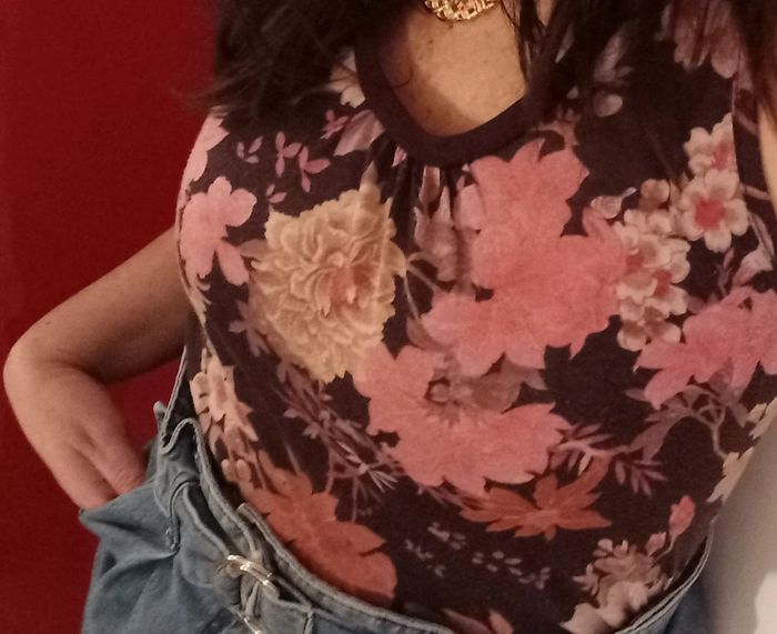 Débardeur fleurs vintage dressing