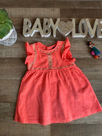 - Robe Kiabi    - 3 mois - Très bon état