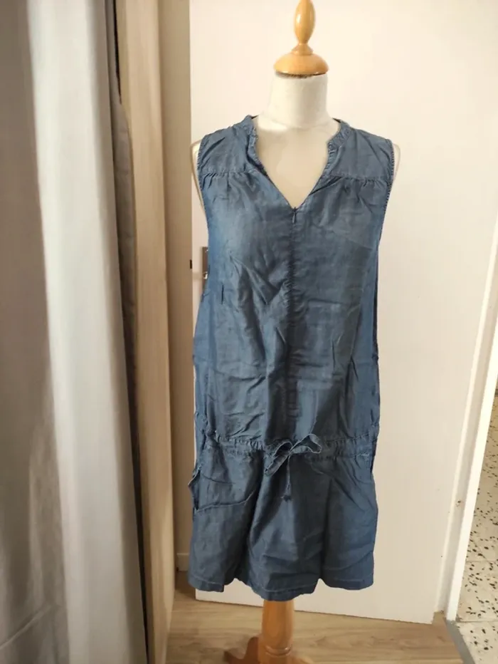 Robe en jean maternité
