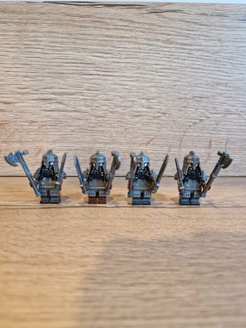 Figurines type lego 4 Guerriers Nains seigneur des anneaux