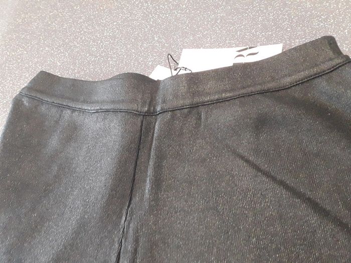 Pantalon Zara neuf - photo numéro 2