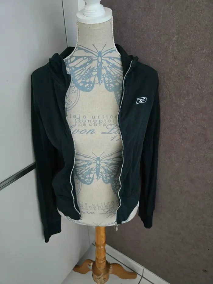 Veste à capuche Reebok taille L très bon état