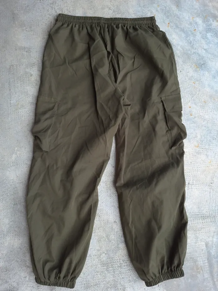 Pantalon cargo avec poches à rabat - photo numéro 6
