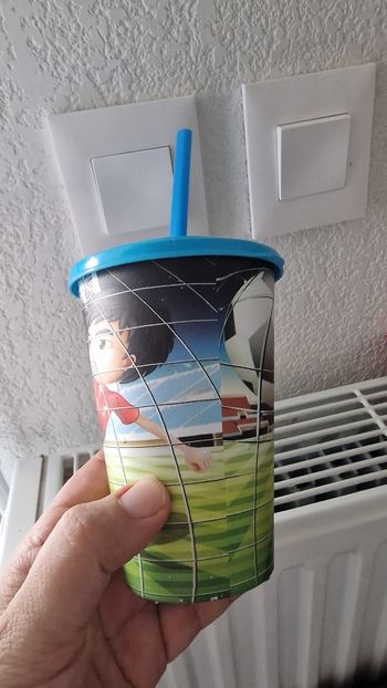 Gobelet enfant avec paille neuf