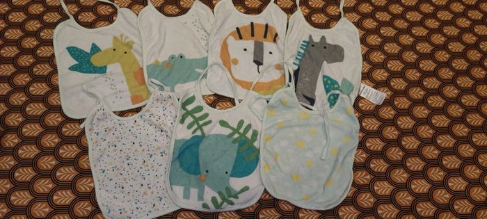 Lot de 7 bavoirs animaux - photo numéro 1