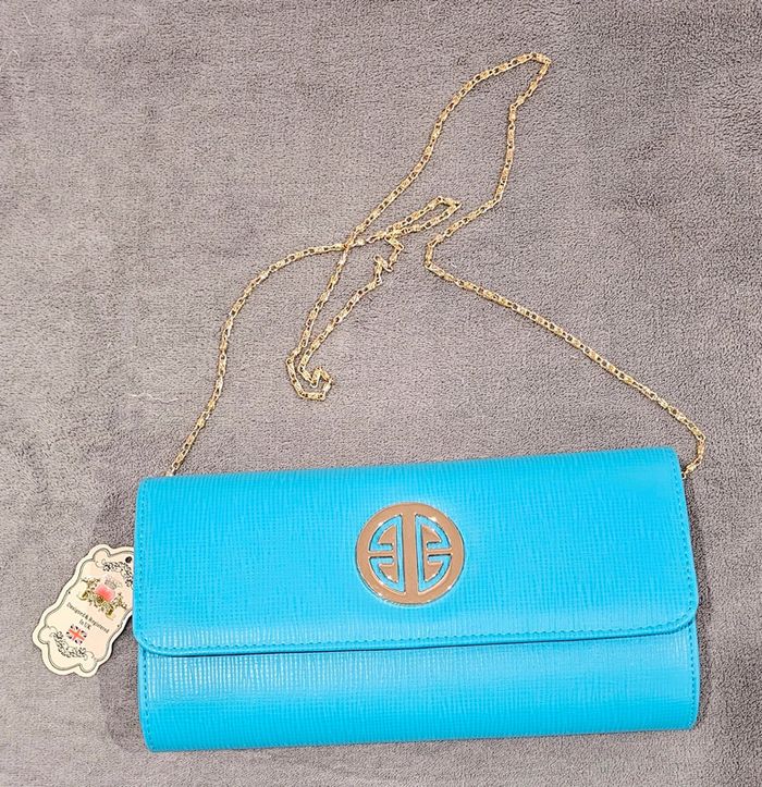 Magnifique sac à bandoulière chaînette neuf.