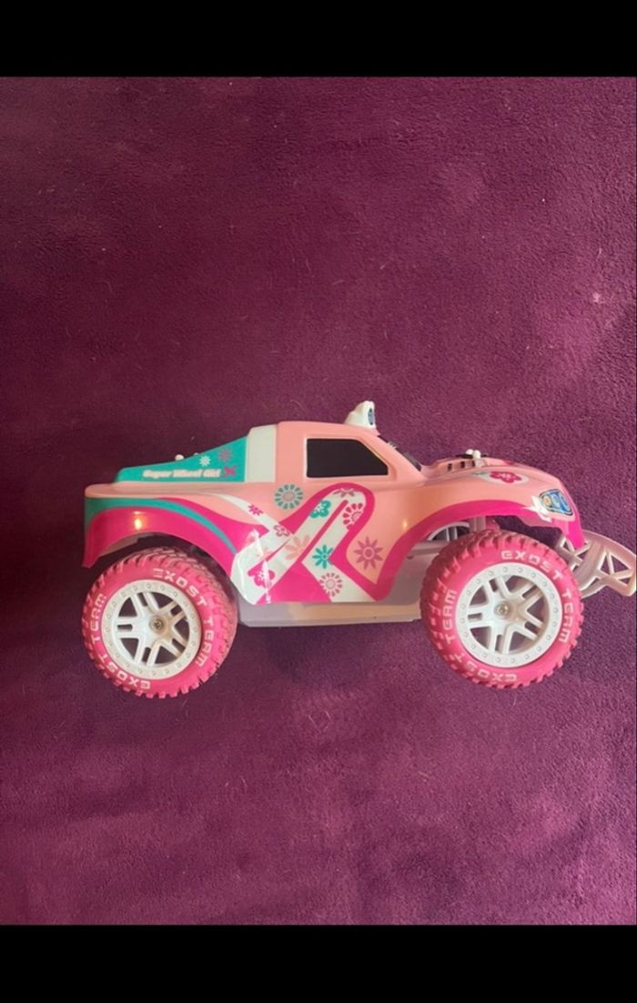 Voiture télécommandée - photo numéro 2