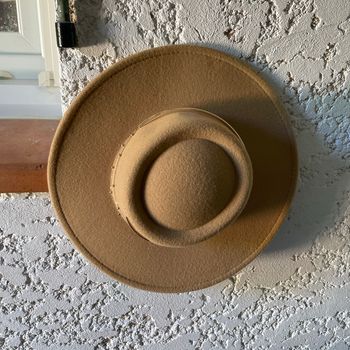 Chapeau en feutrine femme