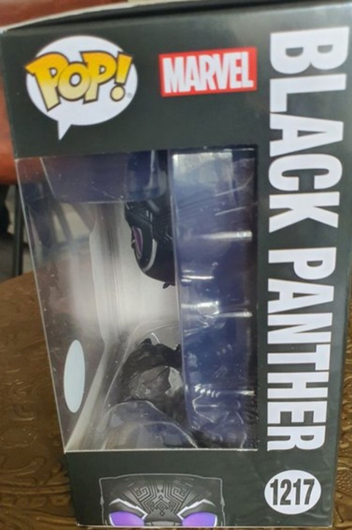 Funko pop rare #1217 Black panther avec son et lumière - photo numéro 2