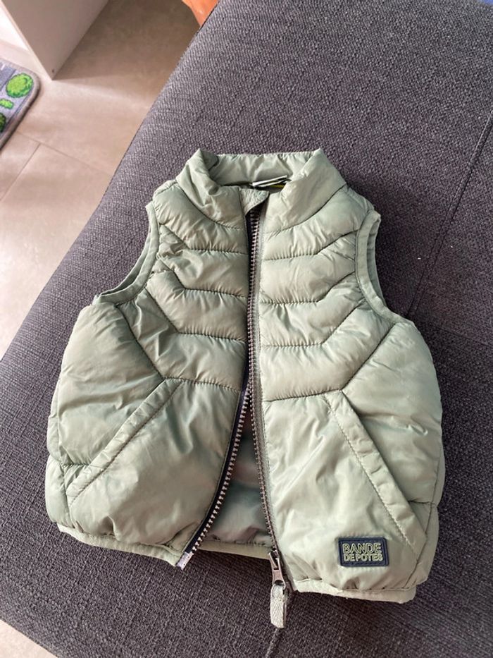 Veste sans manche 9 mois