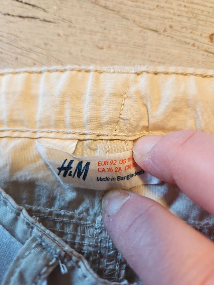 Short beige, ajustable à la taille, léger, avec ceinture, H&M, neuf sans étiquette, 2 ans - photo numéro 6