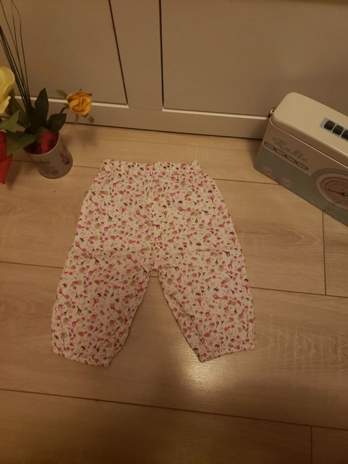 Pantalon 🎀 Super U 6 mois 1€ - photo numéro 4