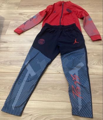 Ensemble de survêtement