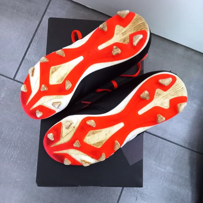 Crampons Adidas Predator T.33 - photo numéro 4