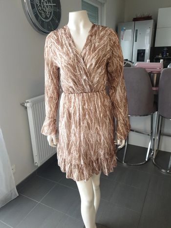 Robe été motifs caramel et doré