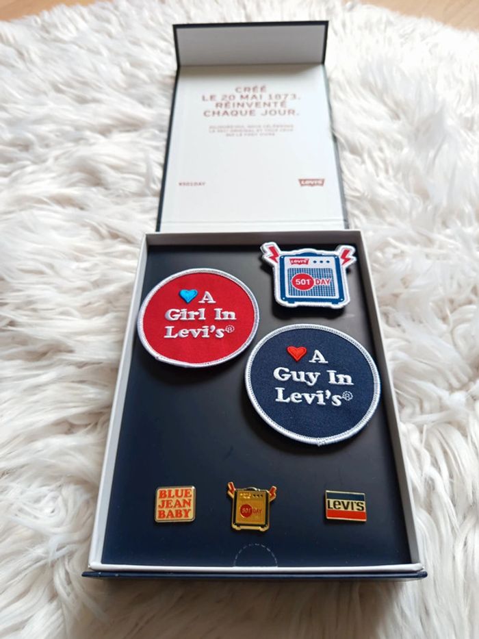 Coffret collector pin's écussons Levi's 501