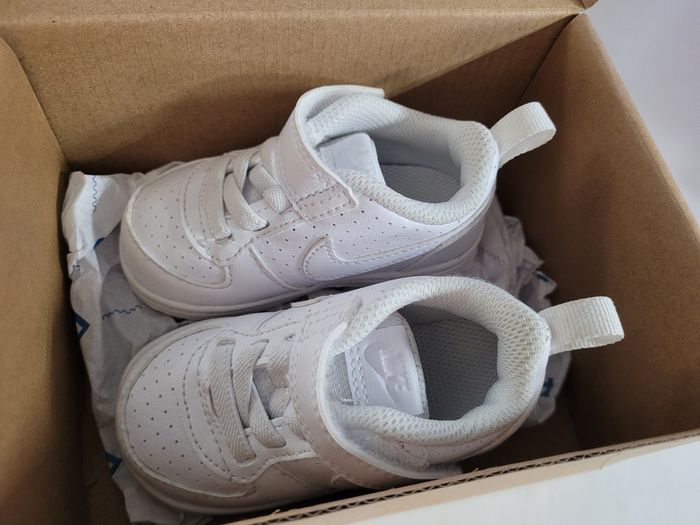 Baskets NEUVES Bébé NIKE Court Borough Mid 2 TDV - Blanc (Taille 19.5/4C) - photo numéro 2