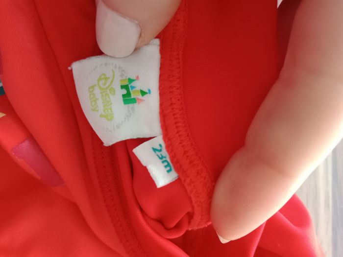 T shirt piscine 23 mois michey excellent état - photo numéro 3