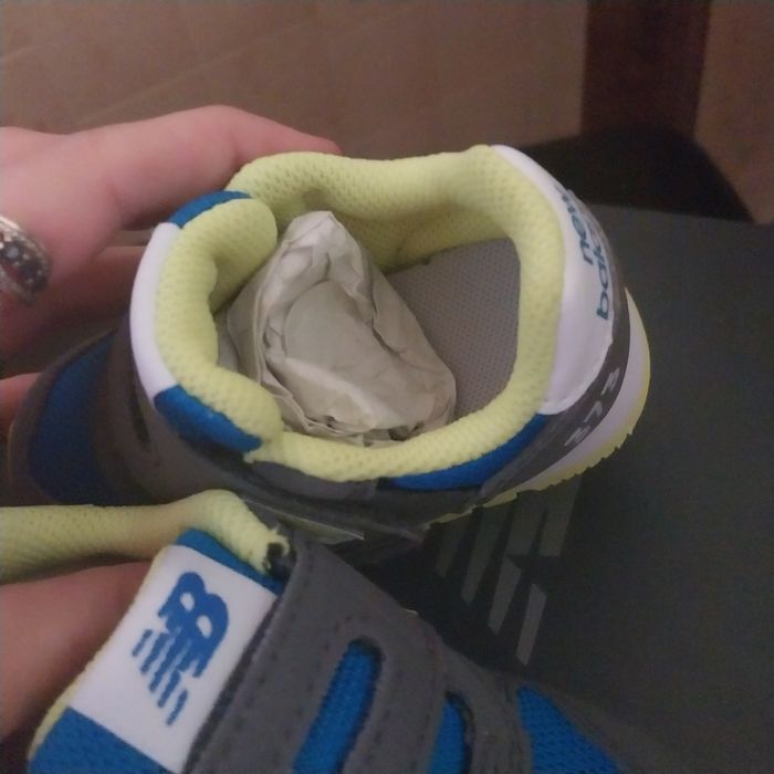Baskets new balance neuves avec étiquette 🏷 pointure 20 - photo numéro 2