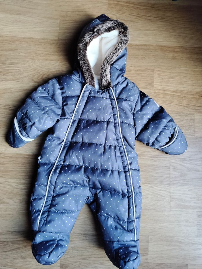 Vêtements Kindsgard 5 pièces 6 moi - photo numéro 5