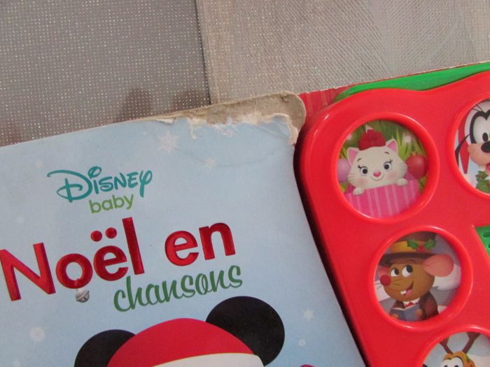 Livre sonore Disney Noël en chansons - photo numéro 2