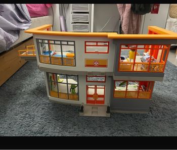 Playmobil hopital pediatrique