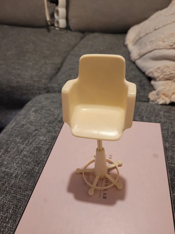 Chaise Pivotante Barbie Vintage bureau Day to night (Blanc Cassé) - Fabriquée en Italie (1984) - photo numéro 2