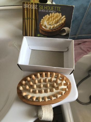 brosse silhouette en bambou