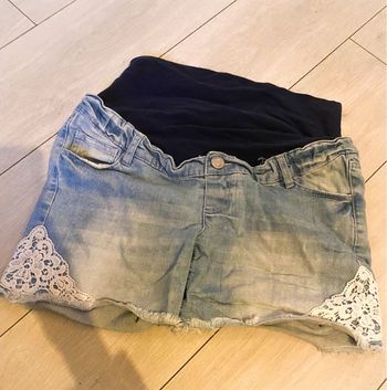 Short jean de grossesse