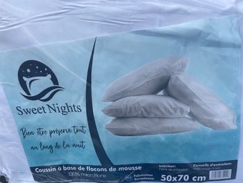 Lot de 2 oreillers 50/70 neuf