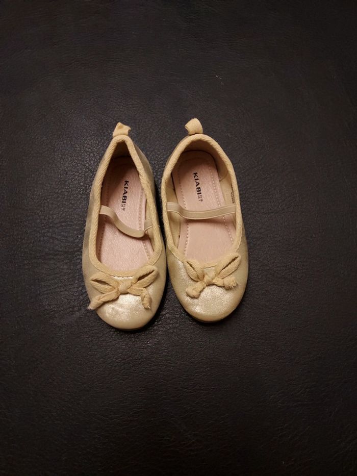 Lot de 7 vêtements éte fille 4 ans - photo numéro 12