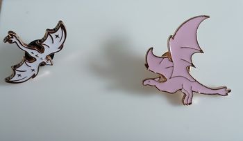 Pin's dragons dorées