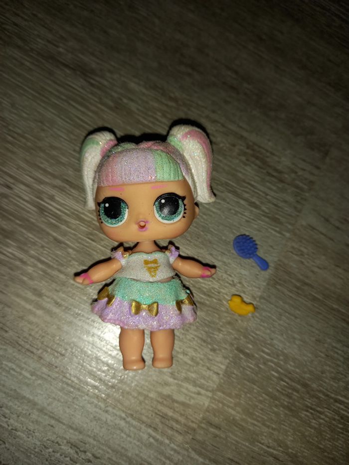 poupée LOL à paillette sparkle glitter licorne - photo numéro 2