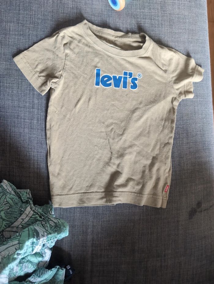 T-shirt Levi's très peu porté