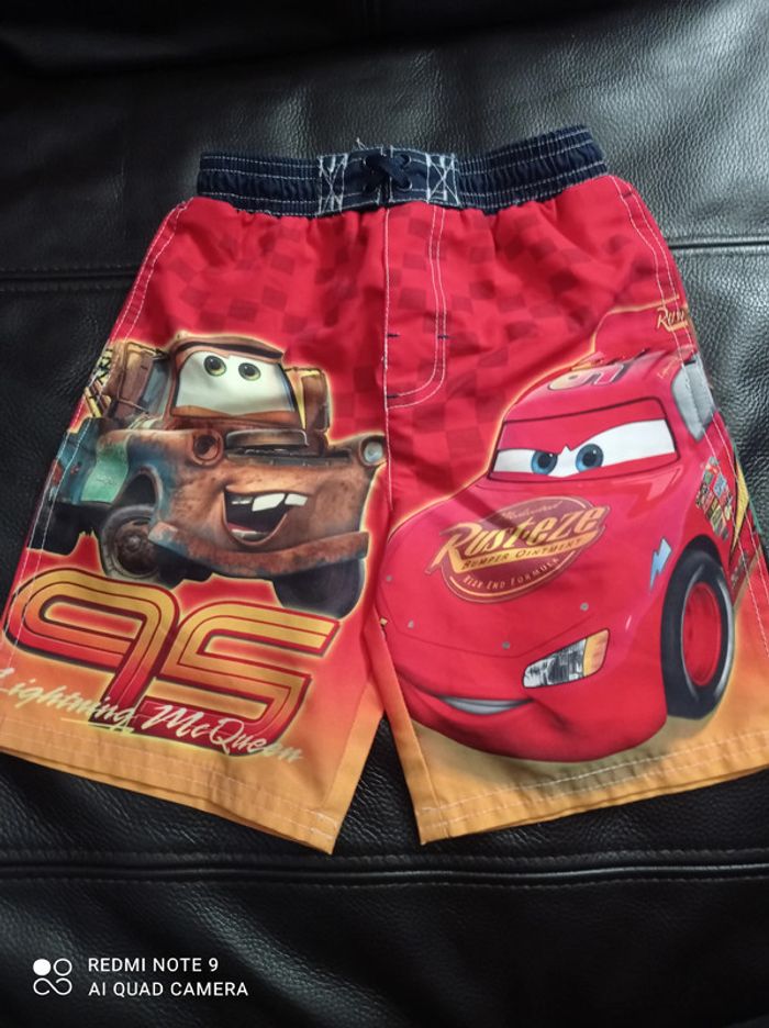 Bermuda short de plage Cars, Disney, taille 2 ans