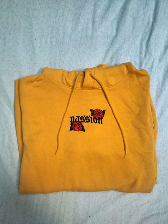 Pull jaune