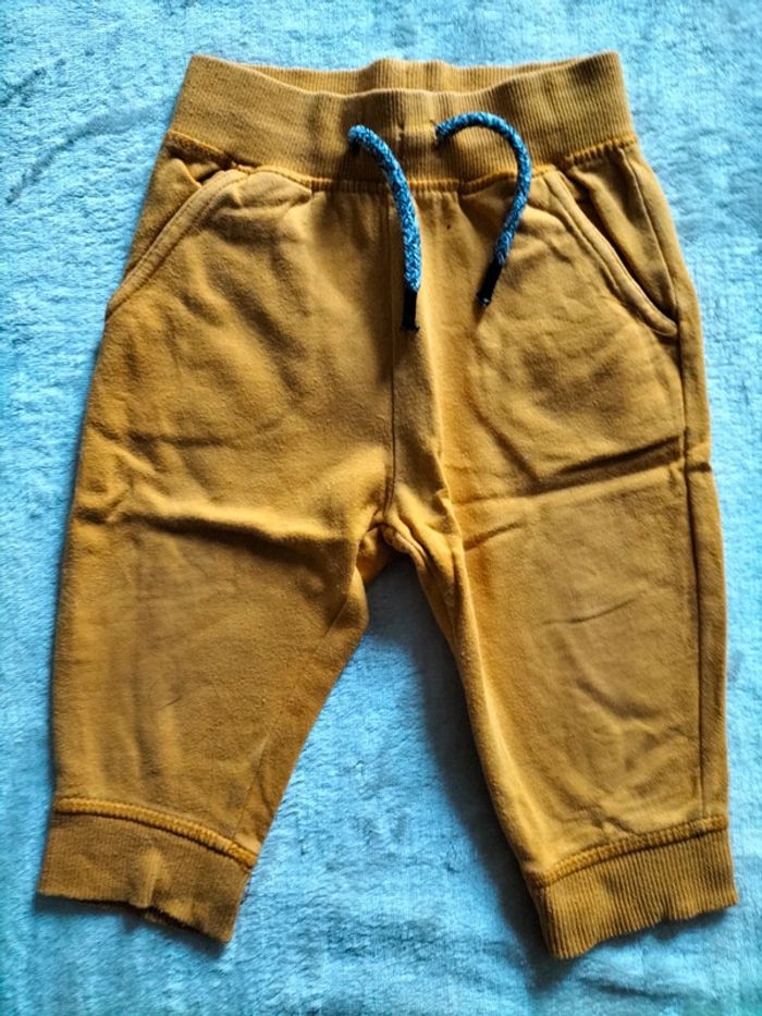 Jogging taille 6/9 mois