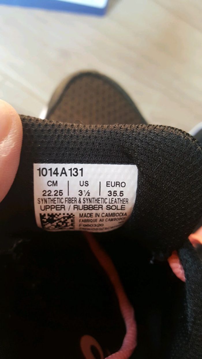 basket Asics gel fille taille 35.5 - photo numéro 4