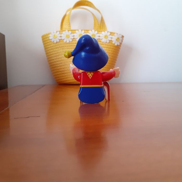 Petite figurine Oui-Oui *style Playmobil - photo numéro 4