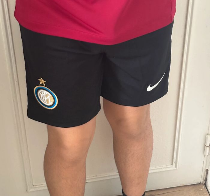 short officiel de l’Inter Milan pour enfant, taille M modèle Nike de la saison 2024-2025. - photo numéro 2