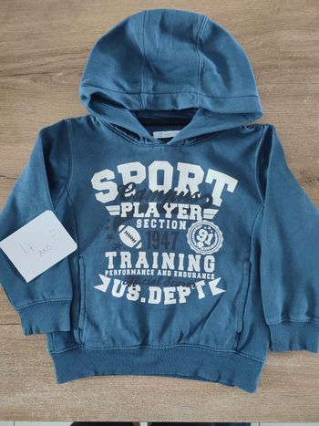 Pull a capuche