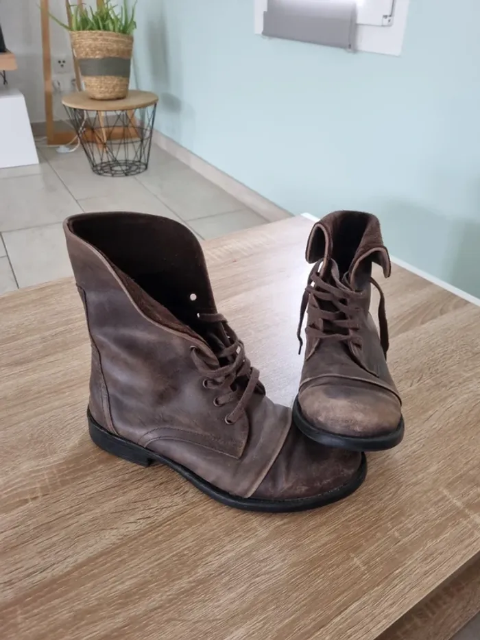 Boots cuir effet vintage