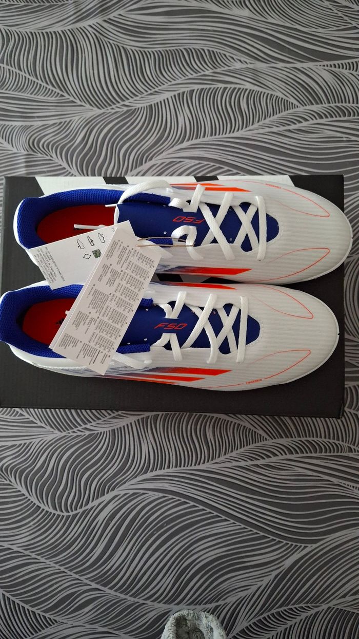 Baskets Adidas F50 pour foot en salle - photo numéro 2