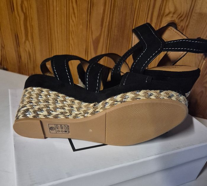 Sandale / nu-pieds noire compensé femme taille 41 neuf dans la boîte - photo numéro 6