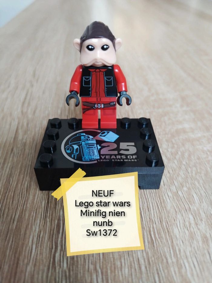 Lego star wars minifig nien nunb sw1372 neuf