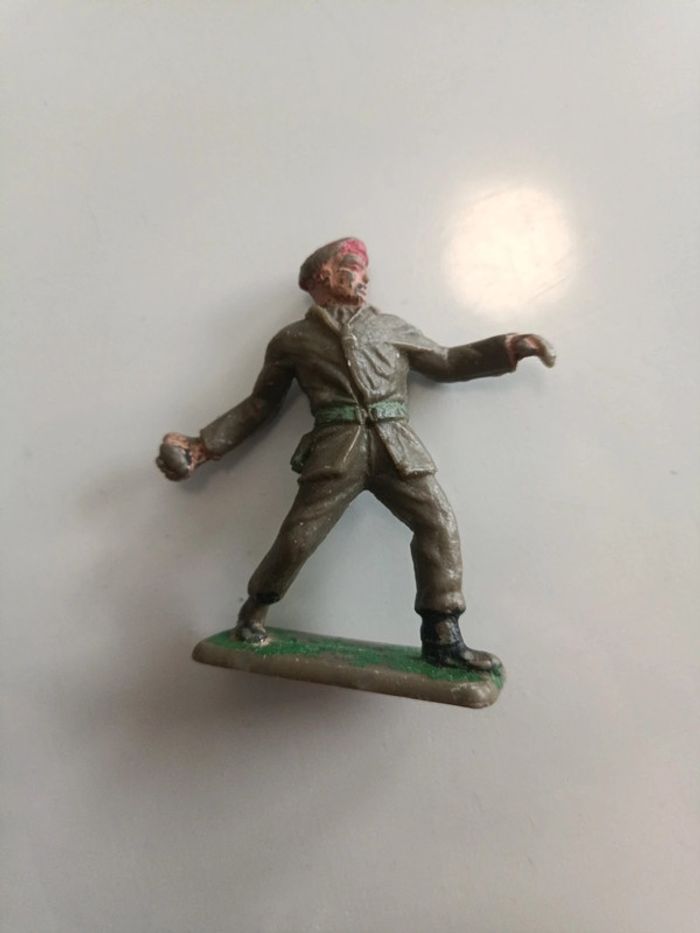 Petits soldats - photo numéro 2