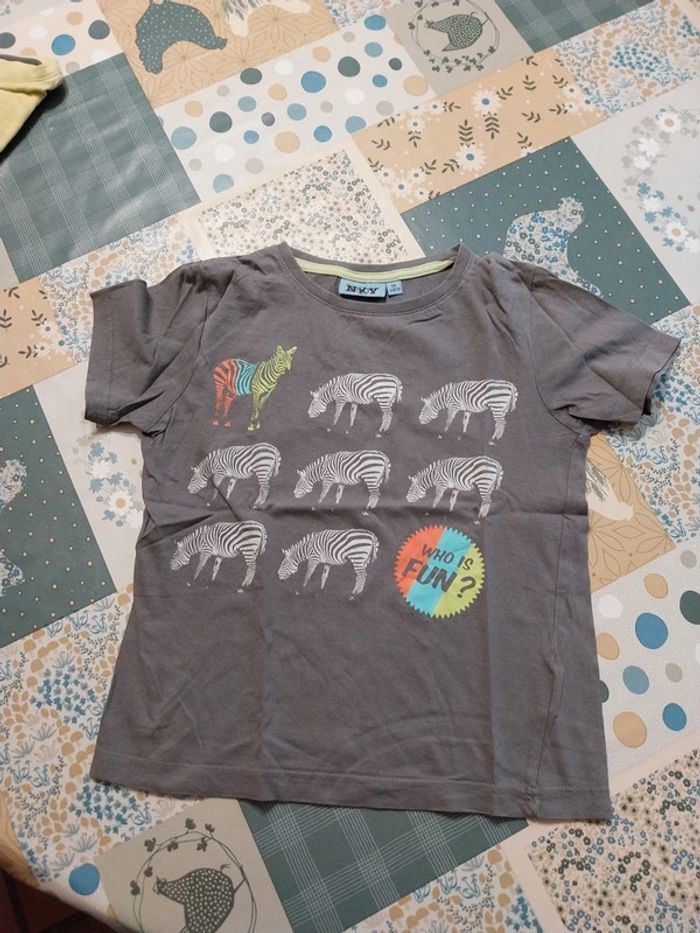 T-shirt zèbre 8ans