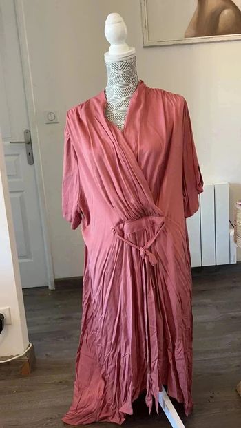 Robe juna rose taille 52